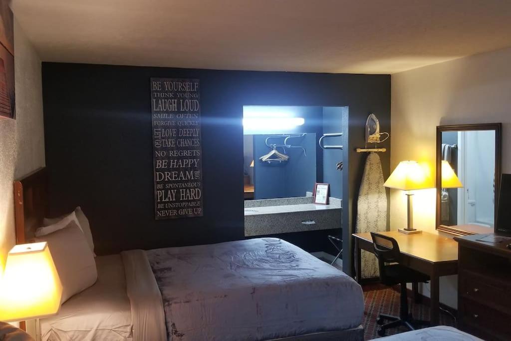 Hotel 2 Queen Beds Hotel Room 226 Booking 斯蒂尔沃特 外观 照片