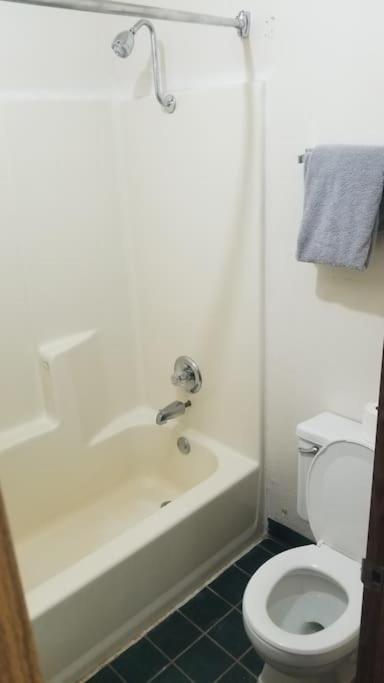 Hotel 2 Queen Beds Hotel Room 226 Booking 斯蒂尔沃特 外观 照片